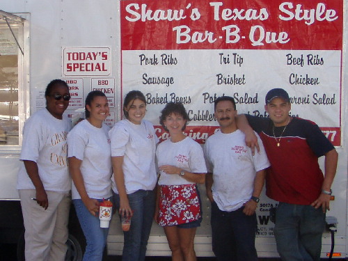 bbq workers 1.JPG